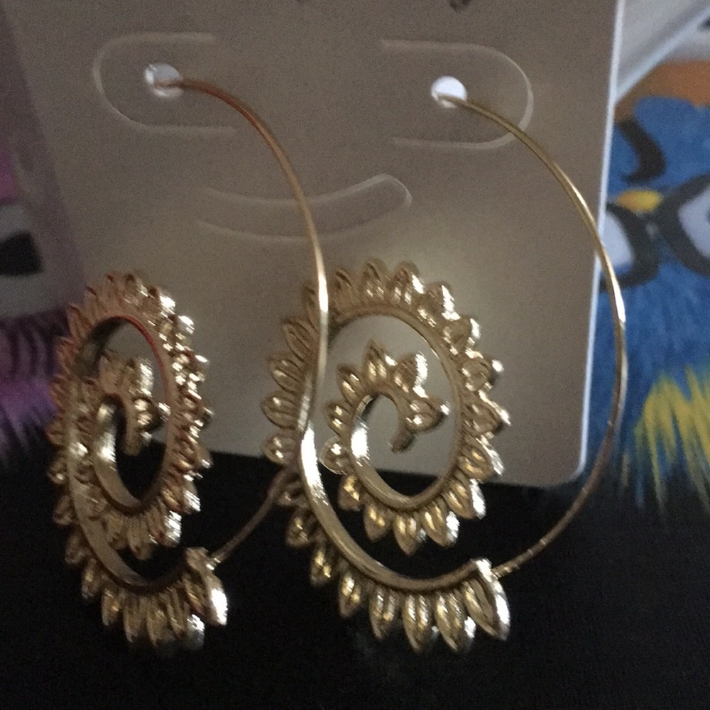 Gold earrings
